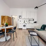Apartamenty Wozna 14A, 2 Rooms, Self Check In 24H