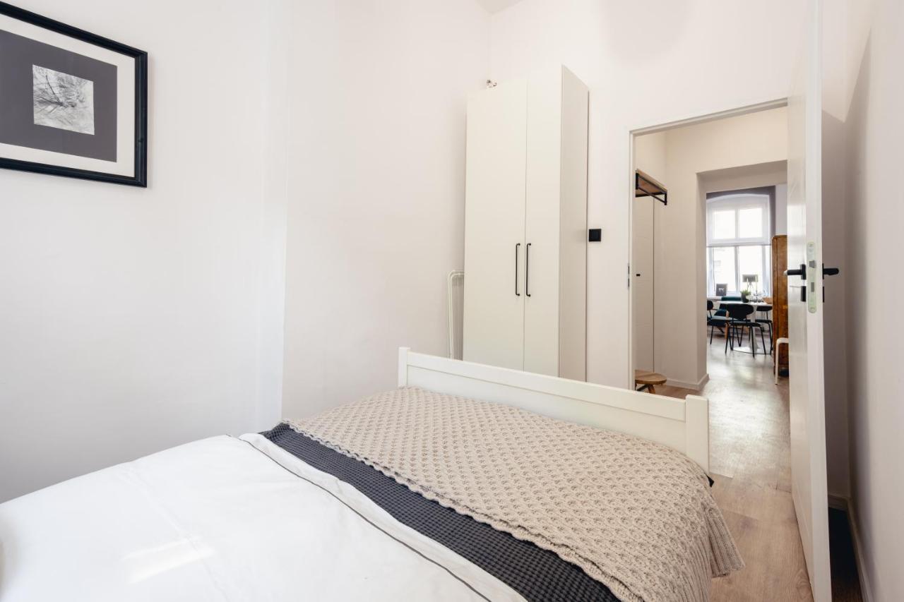 Wozna 14a, 2 Rooms, Self Check In 24h Apartment